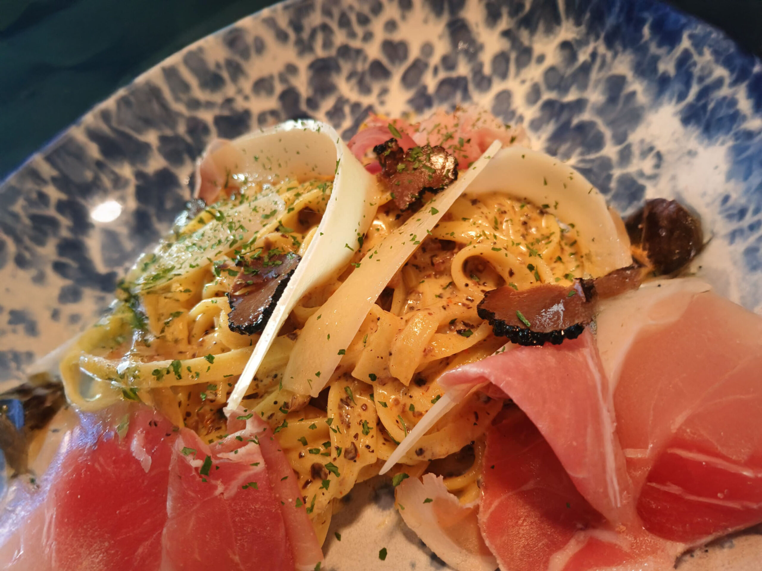 Read more about the article Le menu du mois d’avril est en ligne