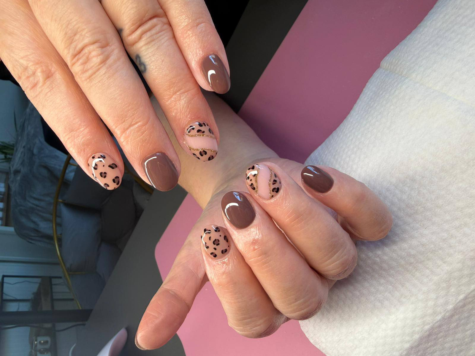 Lire la suite à propos de l’article 💅 Découvrez l’onglerie de Au Chardon à Braives !